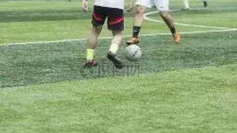 高桥蓝日本排球界三角恋情持续升级，双方立场差异明显